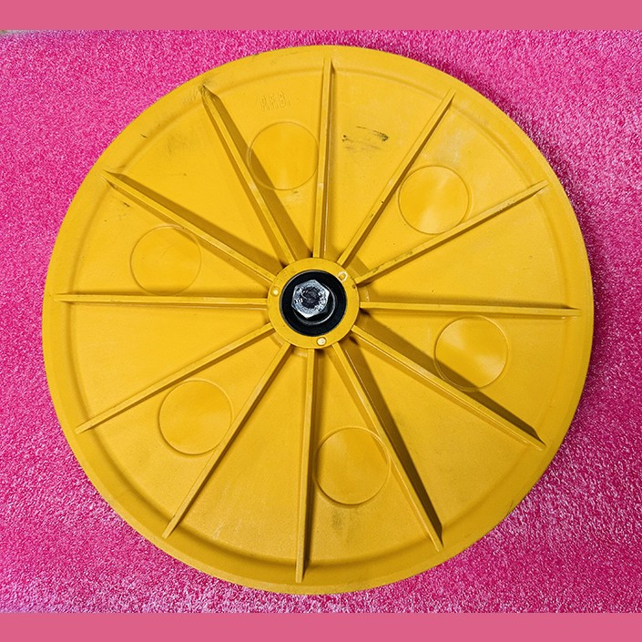 Блок натяжного устройства пластиковый (внешний D=312 мм, рабочий D1=300 мм, d=17мм, М12 канат 6-8мм)